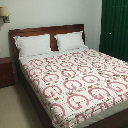 Quy Thanh Hotel Хошимин Экстерьер фото