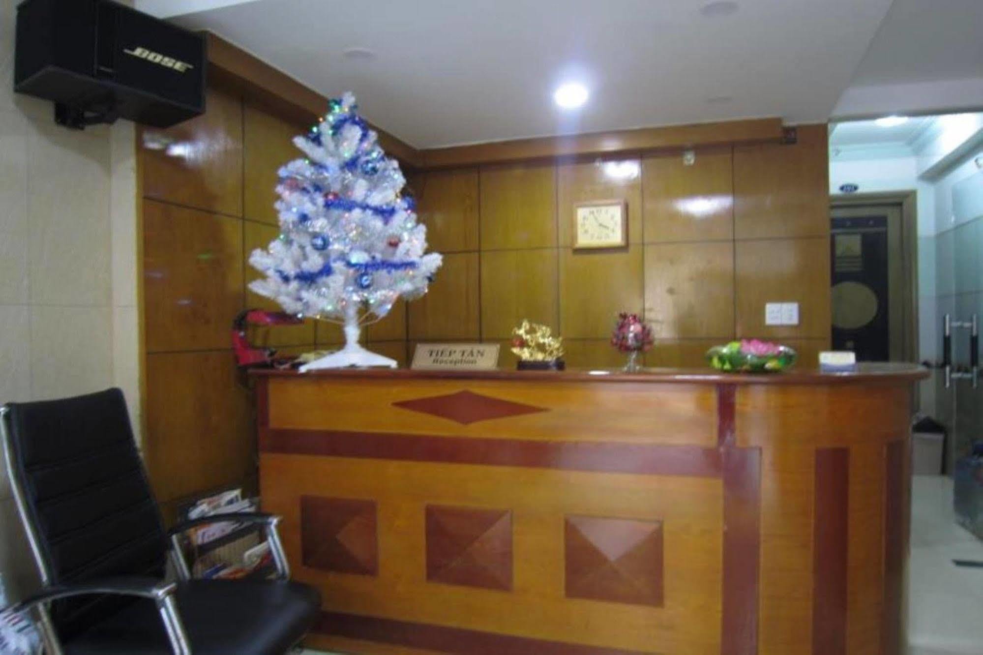 Quy Thanh Hotel Хошимин Экстерьер фото