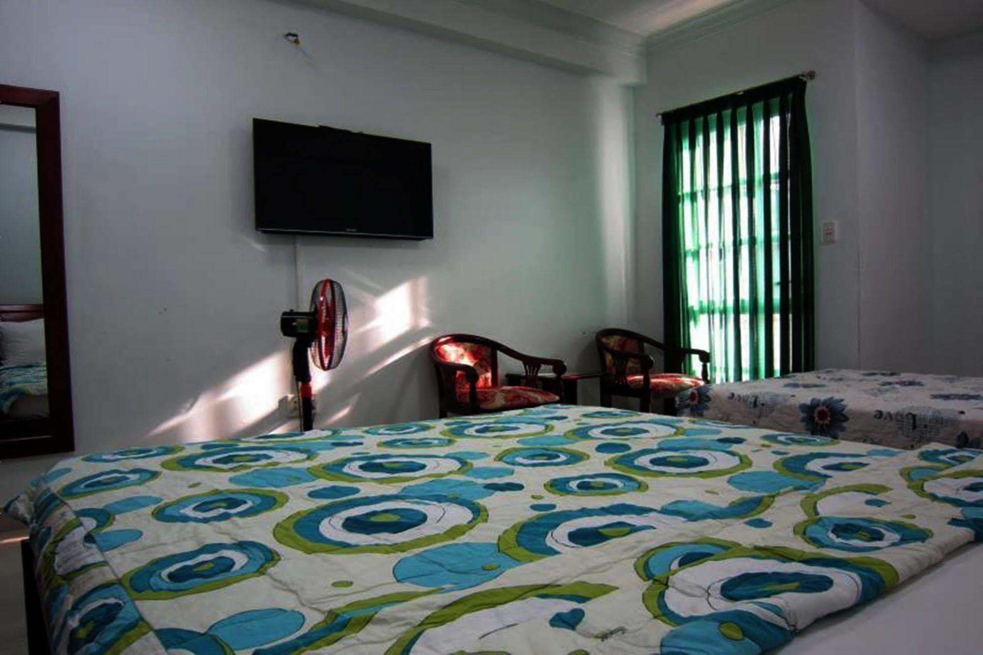 Quy Thanh Hotel Хошимин Экстерьер фото